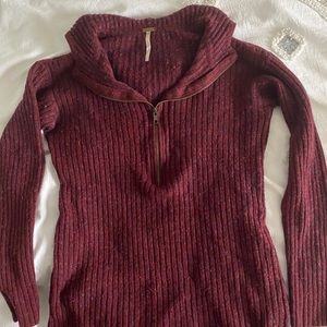 FREE PEOPLE SWEATER WITH HOOD